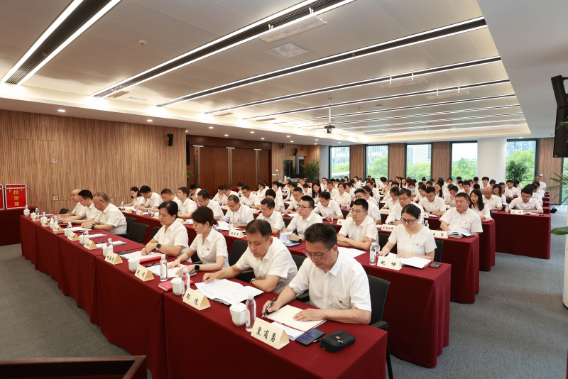 1739437007234686pXbr.jpg 浙江東方第八次黨員大會 全景.jpg